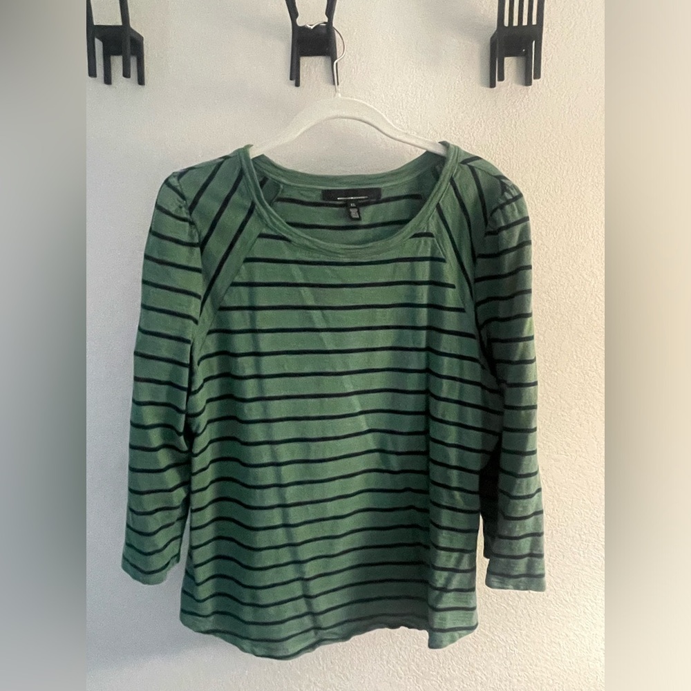Green/blue top, puffed 3/4 sleeves, XL